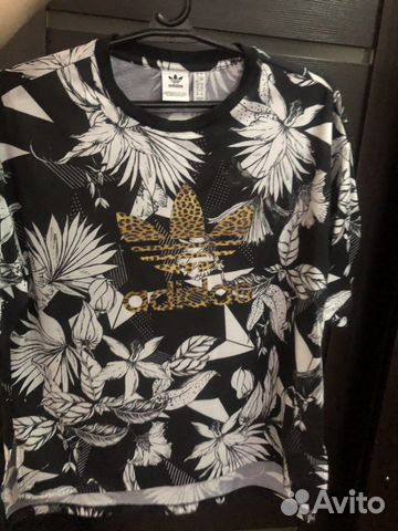 Футболка adidas Футболка adidas