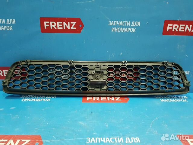 Subaru Legacy BE BH 1999-03 Решетка радиатора Subaru Legacy BE BH 1999-03 Решетка радиатора