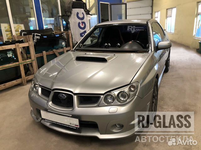 Лобовое стекло Субару Импреза (2000-07)