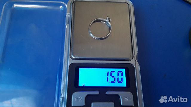 Золотое кольцо с бриллиантом Золотое кольцо с бриллиантом