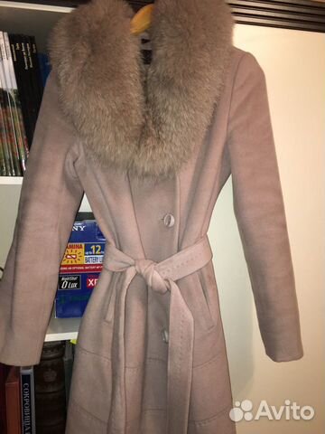 Зимнее пальто с натуральным мехом Зимнее пальто с натуральным мехом