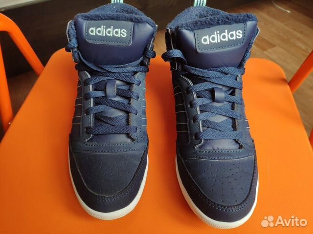 Утеплённые кроссовки adidas