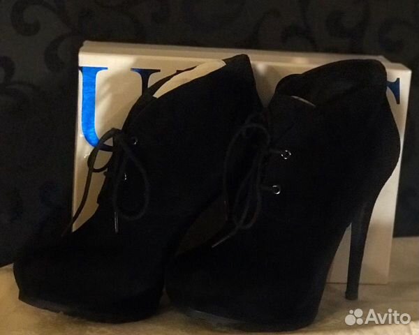 Guess ботильоны