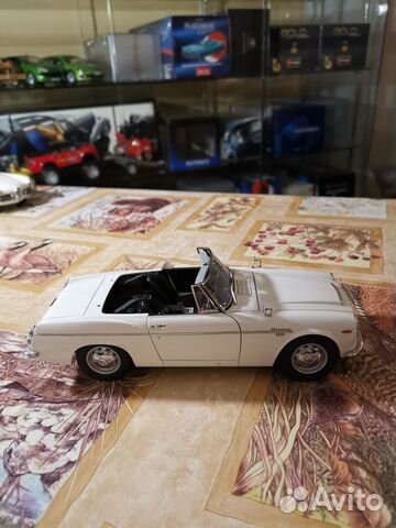 1:18 Nissan Datsun Fairlady 2000 Sr311 Autoart