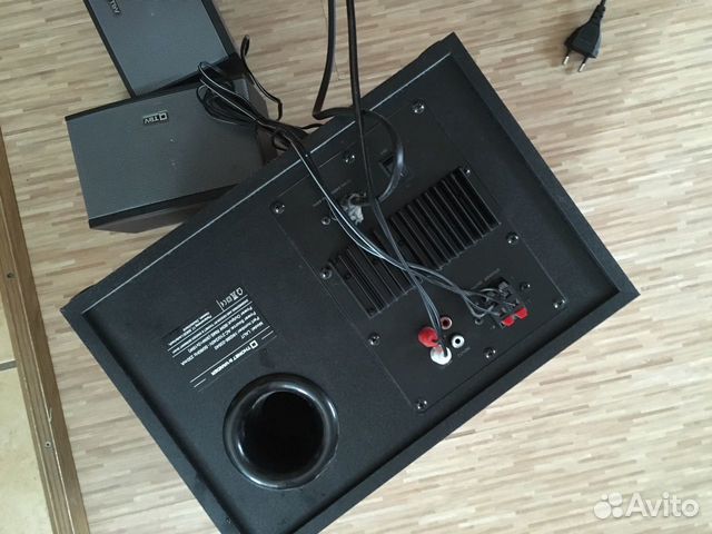 Саб и две колонки T&V Laut