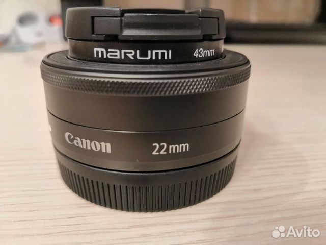 Объектив EF-M 22mm f/2 STM Объектив EF-M 22mm f/2 STM