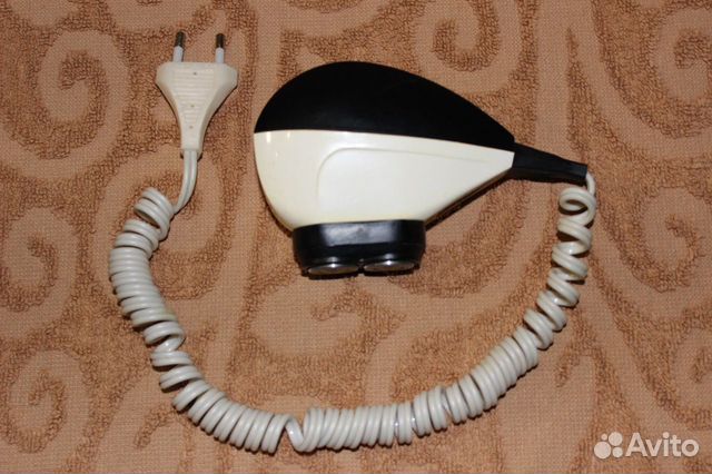 Электрическая бритва Харьков СССР с футляром