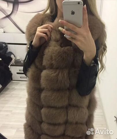 Меховой жилет из песца 90 см, цвет капучино