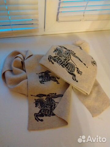 Женский шарф и шапка Женский шарф и шапка