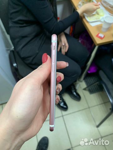 Телефон iPhone 7 32 гб Телефон iPhone 7 32 гб