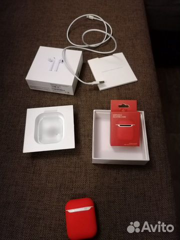 Беспроводные наушники AirPods 2 Беспроводные наушники AirPods 2