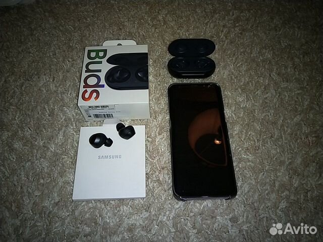 SAMSUNG S8 plus + SAMSUNG Buds SAMSUNG S8 plus + SAMSUNG Buds
