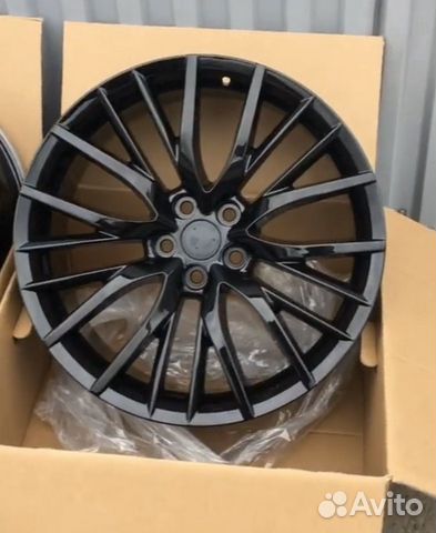 F sport lexus r20 5-114,3 черные глянцевые F sport lexus r20 5-114,3 черные глянцевые