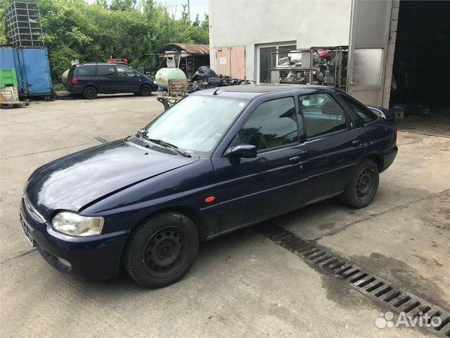 Разбор на запчасти Ford Escort 1995-1998