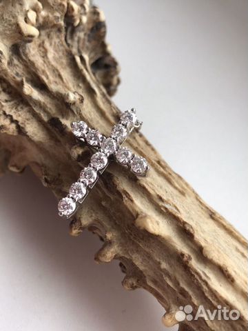 Золотой крест с бриллиантами