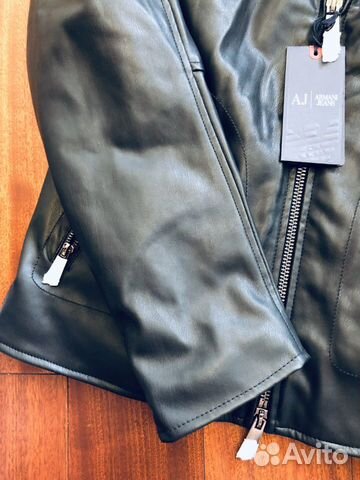 Куртка Armani новая оригинал Куртка Armani новая оригинал