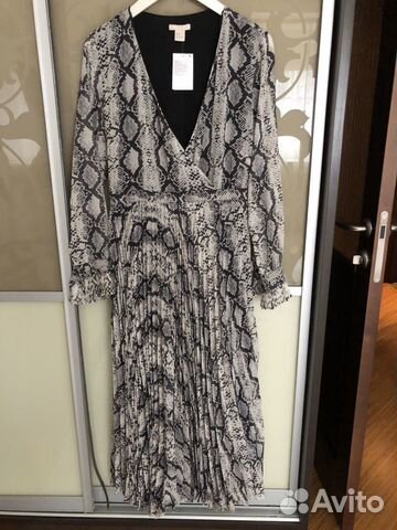 Платье плиссированное HM новое змеиный принт Платье плиссированное HM новое змеиный принт