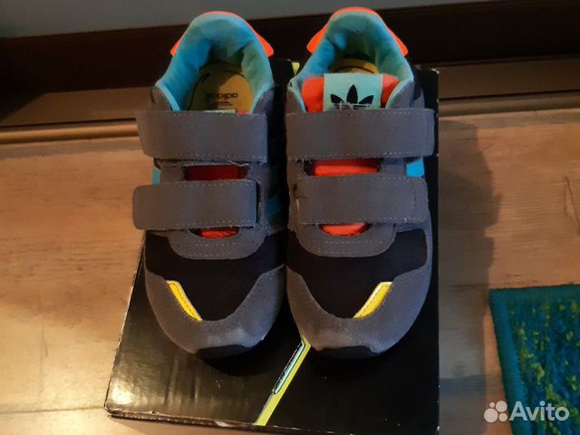 Кроссовки adidas