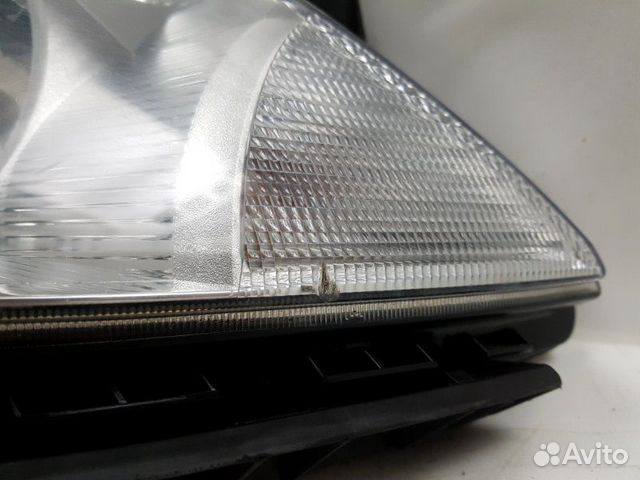 Фара правая Nissan Tiida C11 Фара правая Nissan Tiida C11