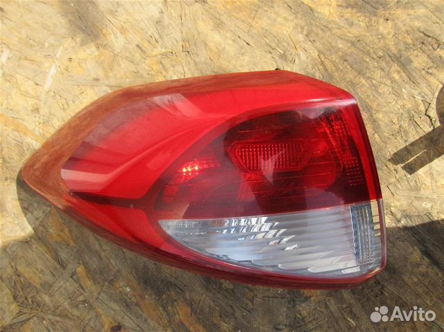 Фонарь задний наружный левый Hyundai Tucson TL c