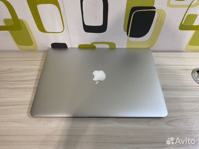 MacBook Air 13 2011 в идеальном состоянии