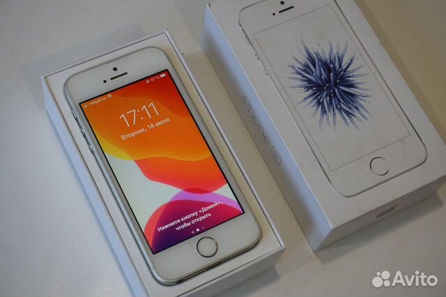 iPhone SE 32gb полный комплект