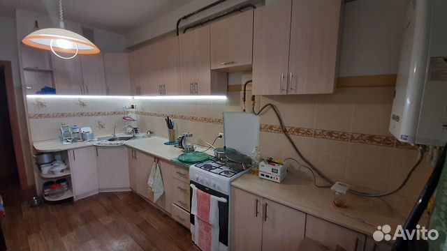 2-к квартира, 58 м², 1/10 эт.