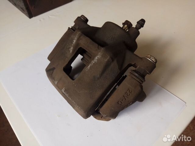 Суппорт на Короллу 2002-2007