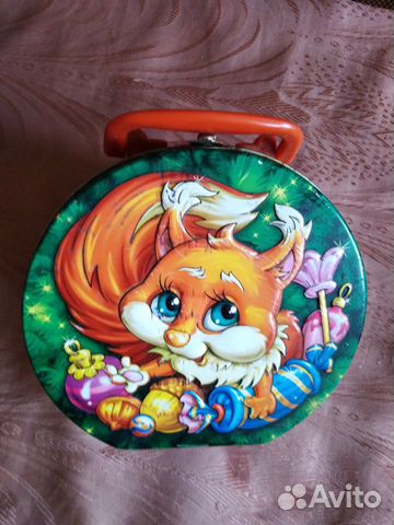 Шкатулка жестяная