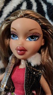 Кукла Bratz