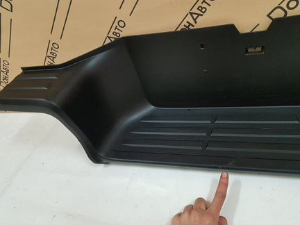 Накладка бампера задняя Toyota Hilux 8