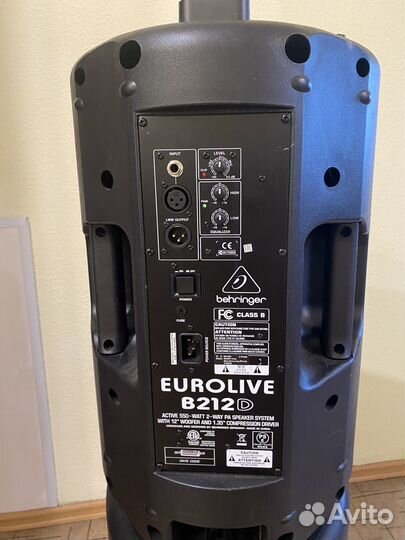 Акустическая система Behringer B212D