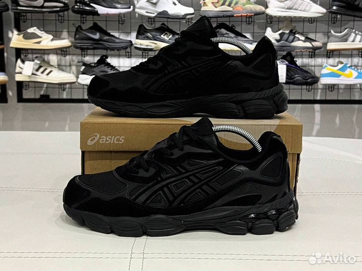 Мужские кроссовки Asics с технологией Gore-Tex