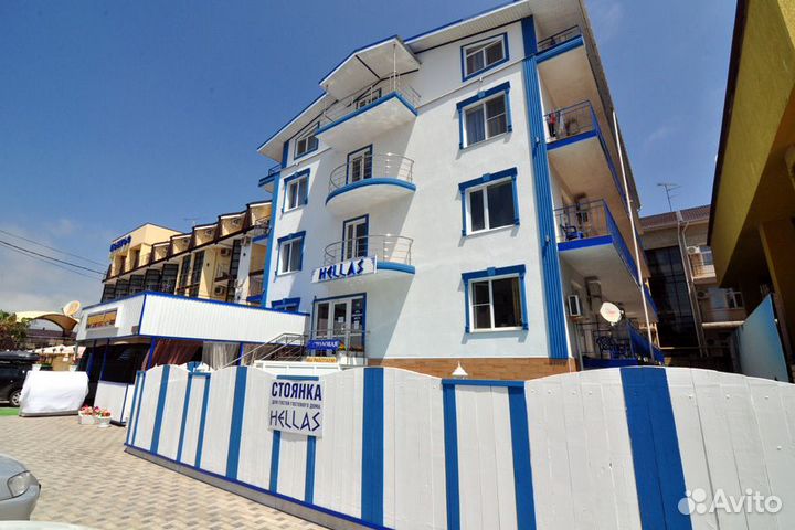 Требуется горничная, прачка