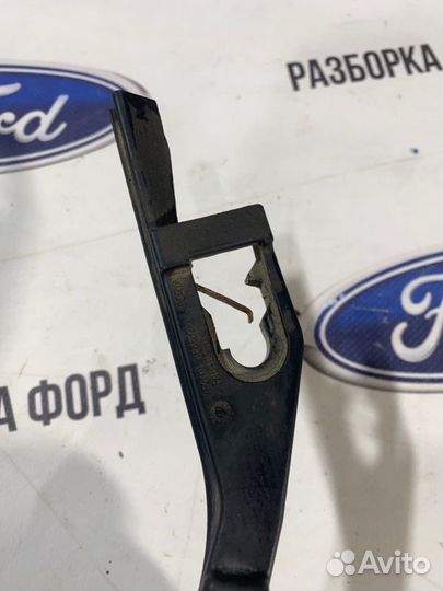 Ручка открывания капота Ford Fusion хэчбэк 1.4