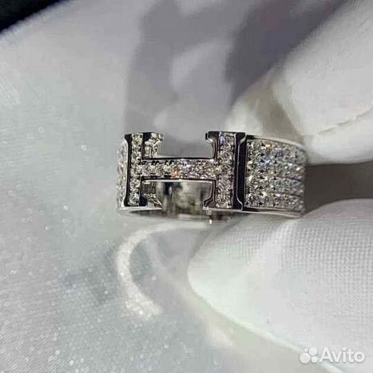 Hermes Clic H кольцо с бриллиантами 0.20ct