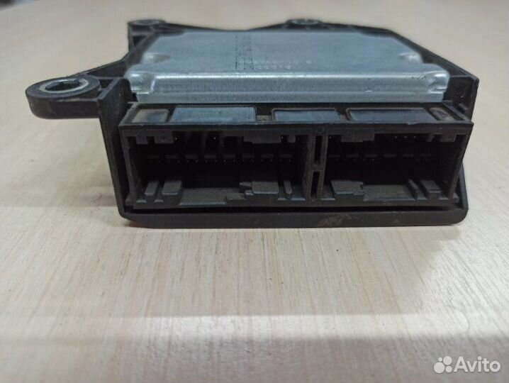 Блок управления аирбаг Peugeot 408 5-дверный седан