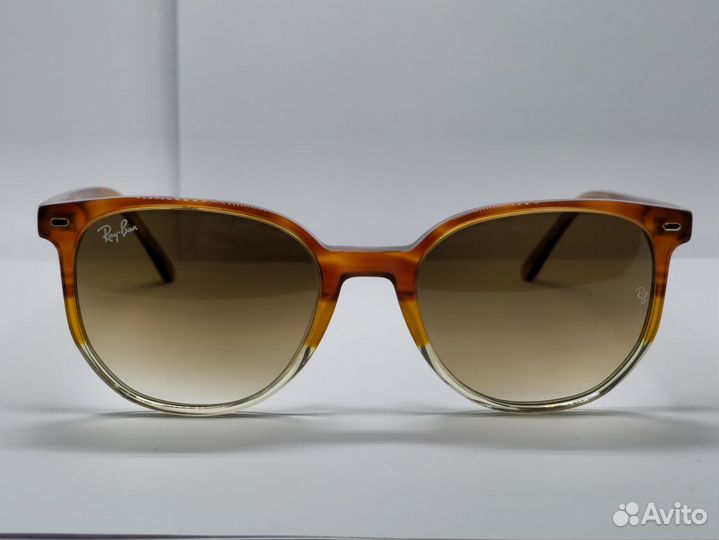 Солнцезащитные очки Ray Ban