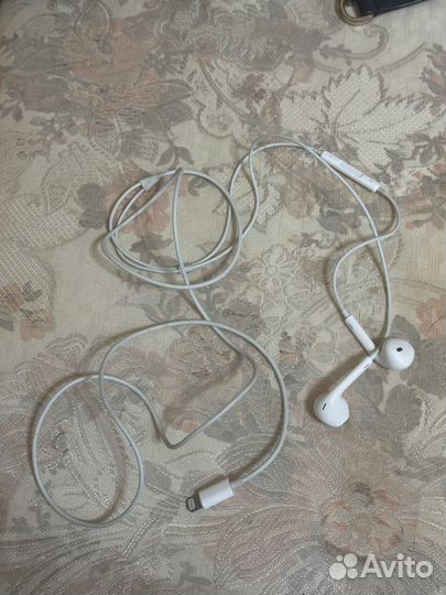 Наушники apple earpods lightning из комплекта