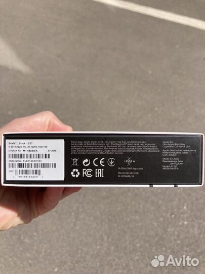 Беспроводные наушники BeatsX