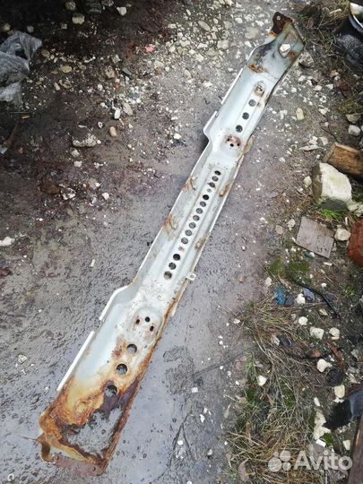 Усилитель бампера переднего Нива Шевроле