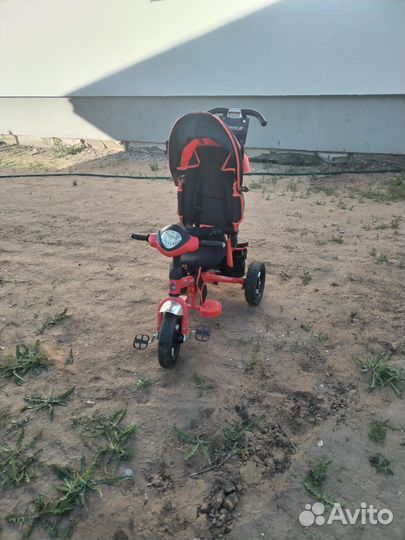 Детский трехколесный велосипед