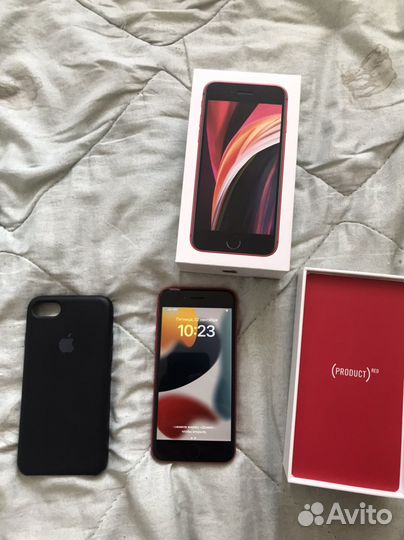 Телефон iPhone SE 2020 64gb