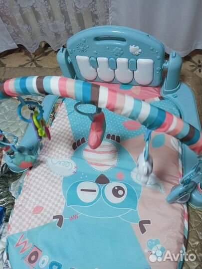 Развивающий коврик с пианино