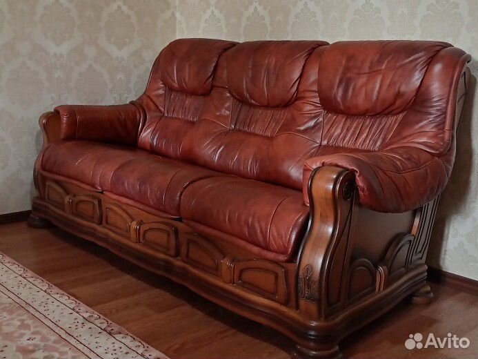 Кожаный диван и кресла бу
