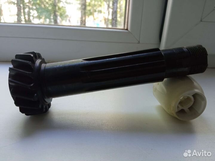 Промежуточный вал коробки передач СССР