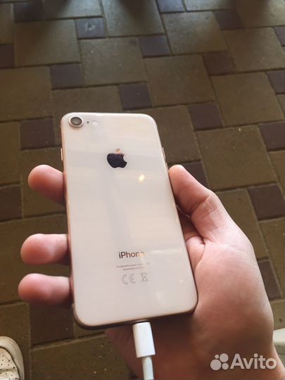 iPhone 8, 64 ГБ