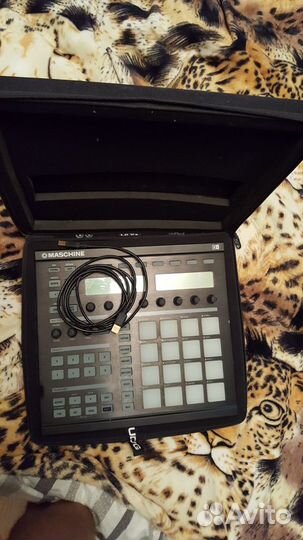 Machine mk1 controller + Audio 8 Dj (Native Instru