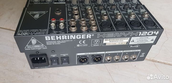 Микшерный пульт behringer xenyx