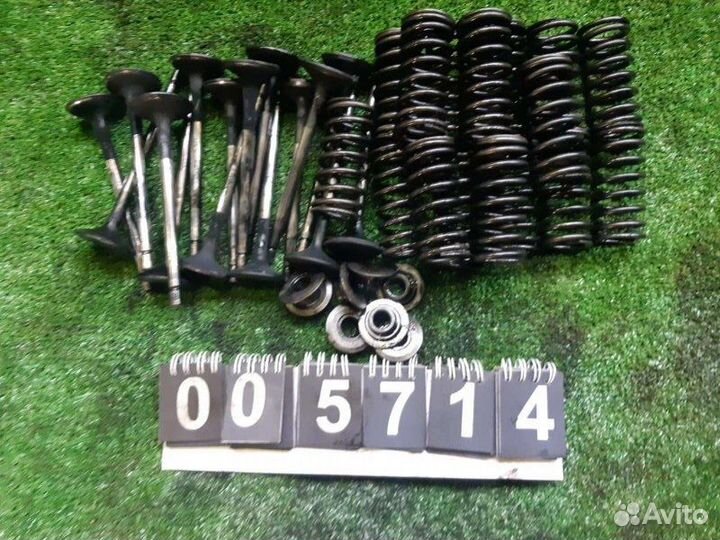 Сухарь клапана Isuzu Elf NPR72L 4HJ1 2000